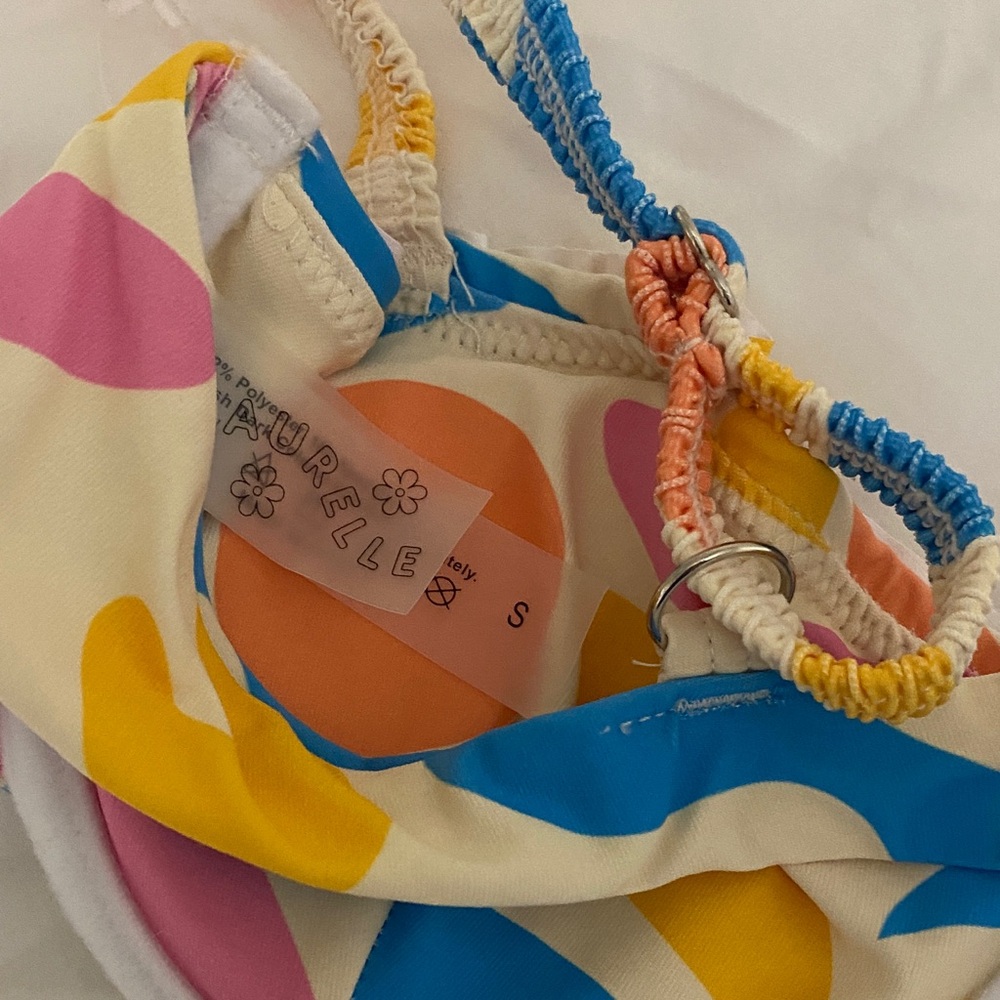 Colorful Patterned Bikini Top - Picture 3 of 4